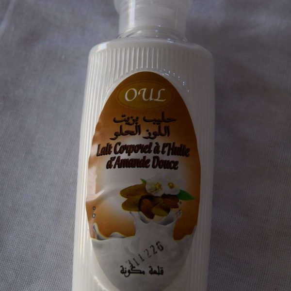 حليب بالزيت اللوز الحلو